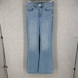 Express Womens Flare Leg Mid Rise Jeans Size 4 Light Wash Denim Perfect Lift EUC